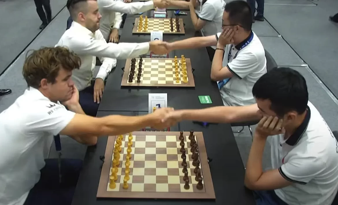 Magnus Carlsen - Ding Liren